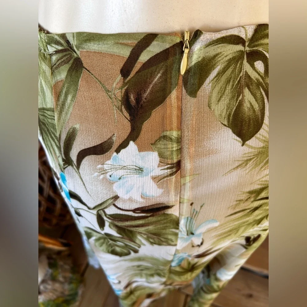 Unknown brand size 10 skirt green flower pattern pre loved long skirt - Picture 5 of 9
